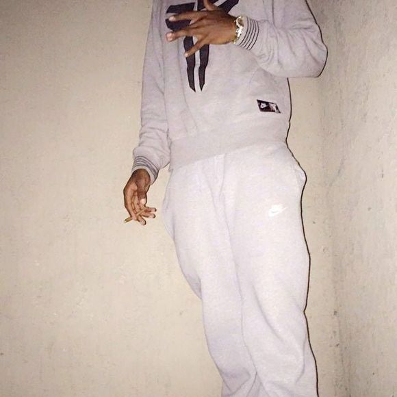 Meet your Posher, Mally - Picture 1 of 1